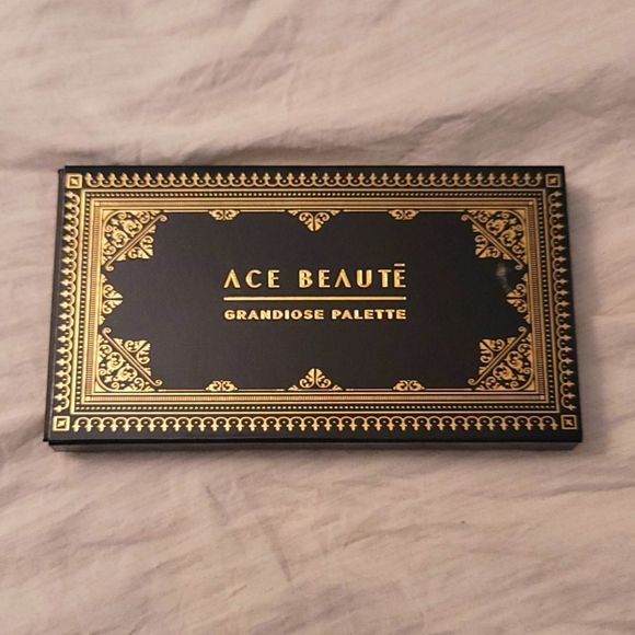Grandiose Eyeshadow Palette 🎨 Ace Beaute - Picture 3 of 6